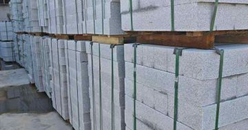 绵阳芝麻白路牙石，路侧石