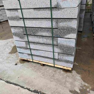 绵阳芙蓉白路牙石，马路牙子