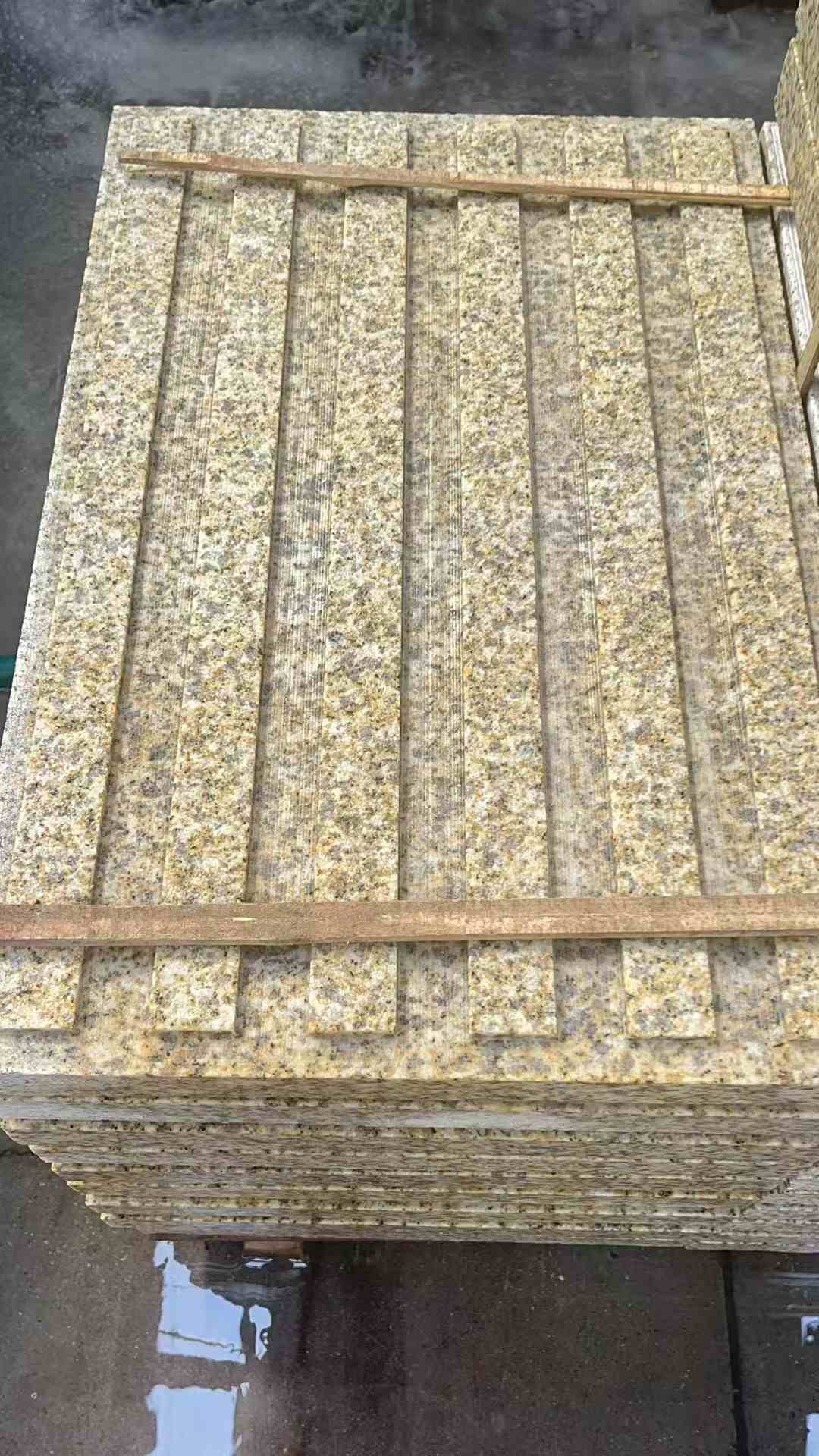 绵阳黄金麻盲道 石材盲道