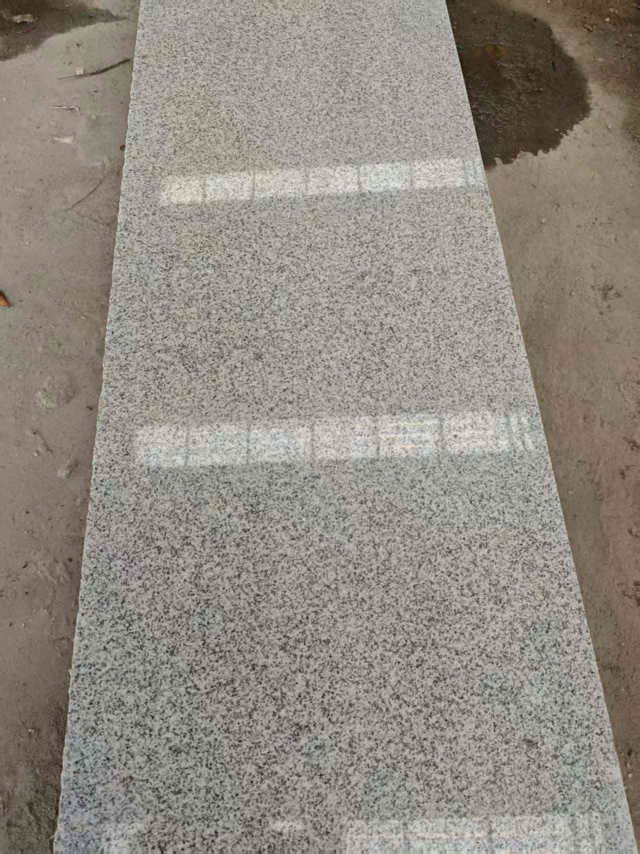 绵阳芝麻白光面毛板